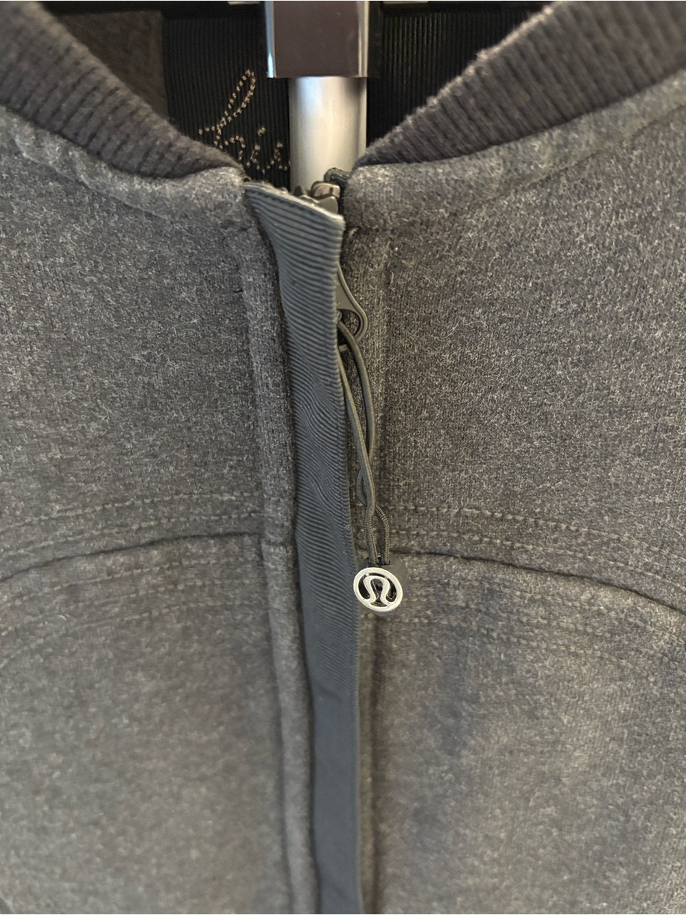 Lululemon Limited Edition 2013 Hiver Scuba Jacket ~ 10 ~ Grey - Picture 2 of 12